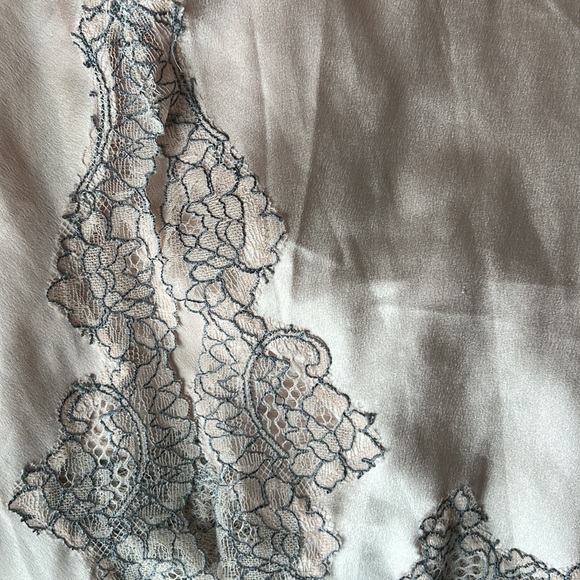 Victoria’s Secret Lace Top Satin Slip - Picture 8 of 9